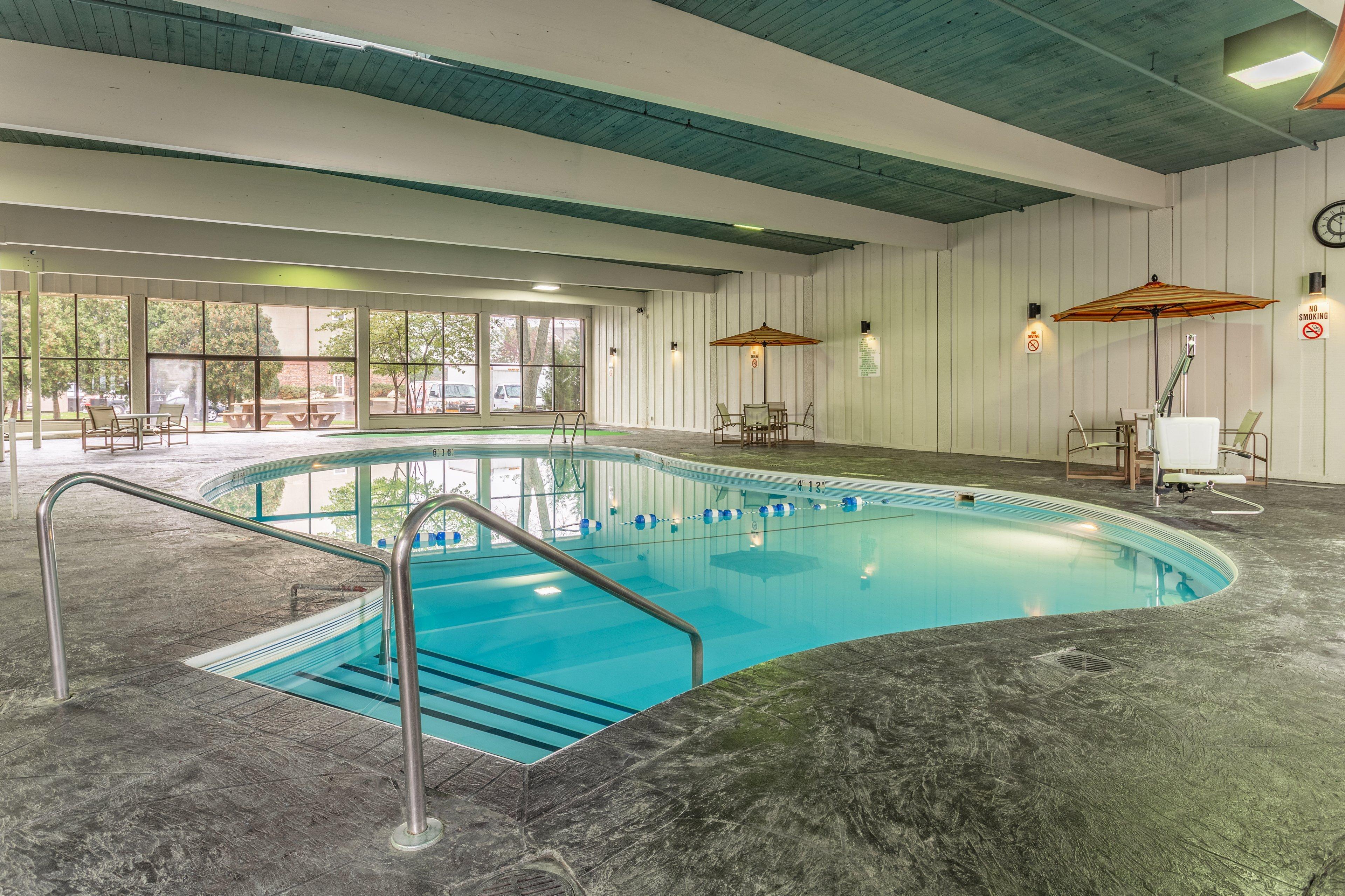 Holiday Inn Rockford By Ihg מראה חיצוני תמונה